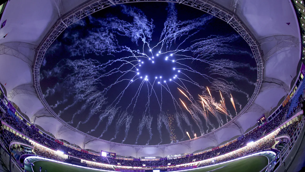 Dubai International Stadium, fireworks during DP World ILT20 Season 4